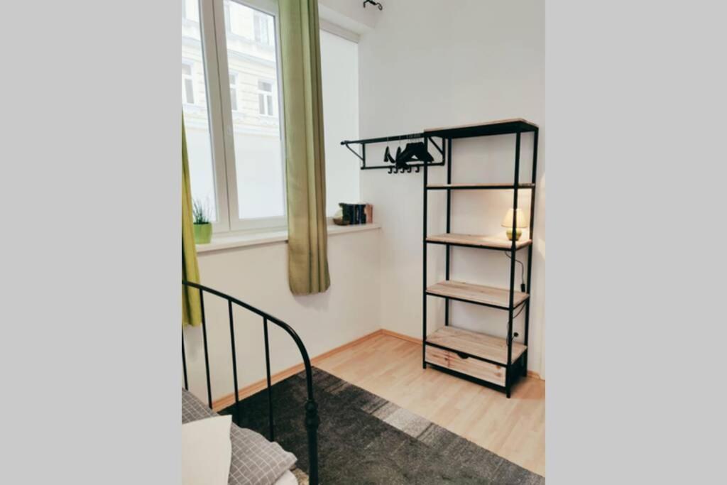 Amadeus - Tram Station To The Opera 2 Mins Away Apartamento *